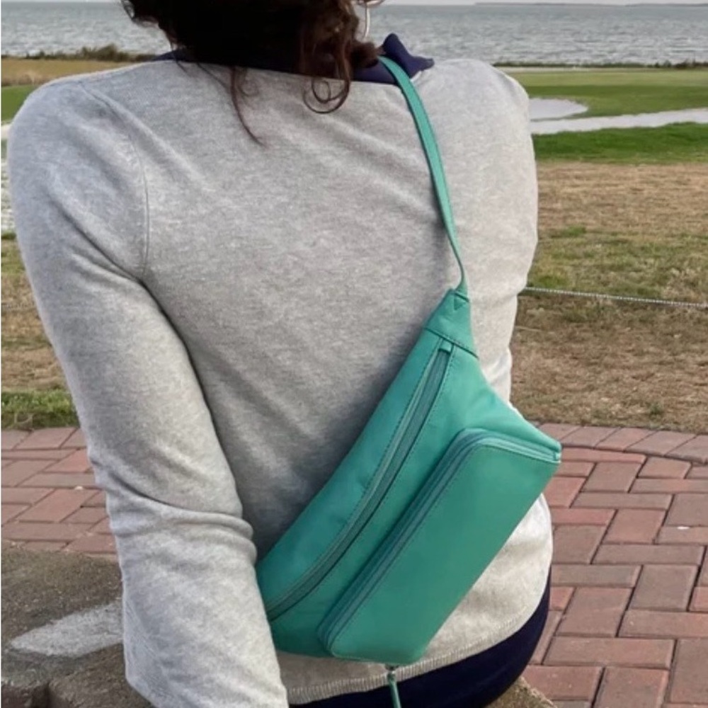 Turquoise Women’s Crossbody Fanny Pack